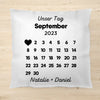 Personalisierter Kalender Datum mit Herz und Namen - Personalisiertes Kissen